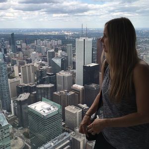 Meet your Posher, Alexandra